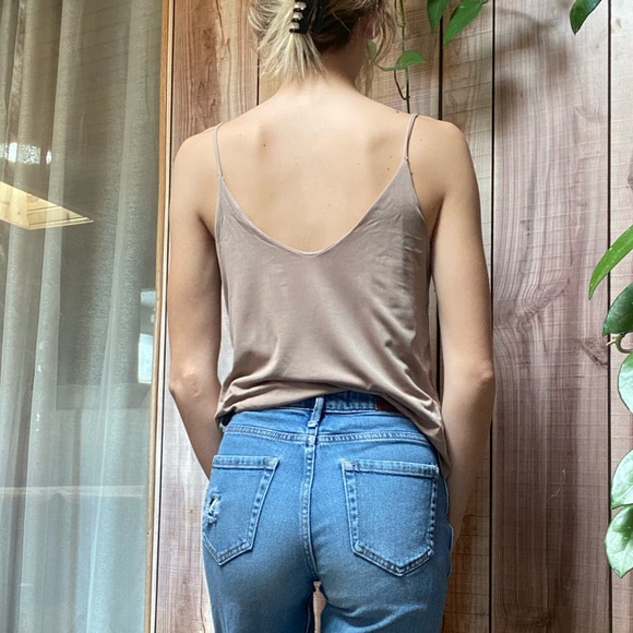 Tan tank top, soft, medium - Picture 4 of 4